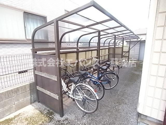 【設備】 | メディパル | 屋根付きの駐輪場完備