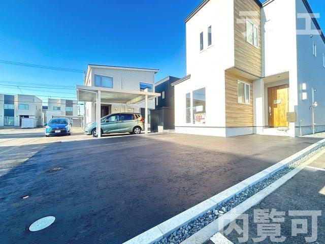 【新築戸建】札幌市北区北26条西16丁目1棟の駐車場|駐車2台可
同仕様物件