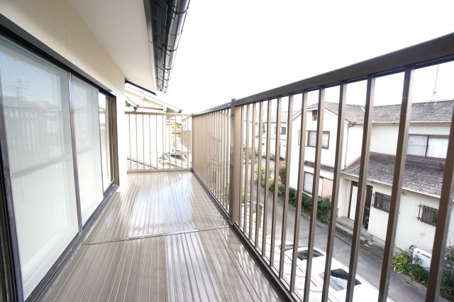 岐阜市鏡島のバルコニー|2Fテラスとなります♪