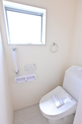 【トイレ】 | 一建設　大泉第16寄木戸 | トイレは２か所♪玄関横と洗面所横で使いやすさもバッチリです◎