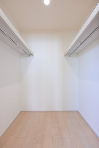 【収納】 | 一建設　大泉第16寄木戸 | 夫婦や兄弟で分けて使える大容量の収納です♪