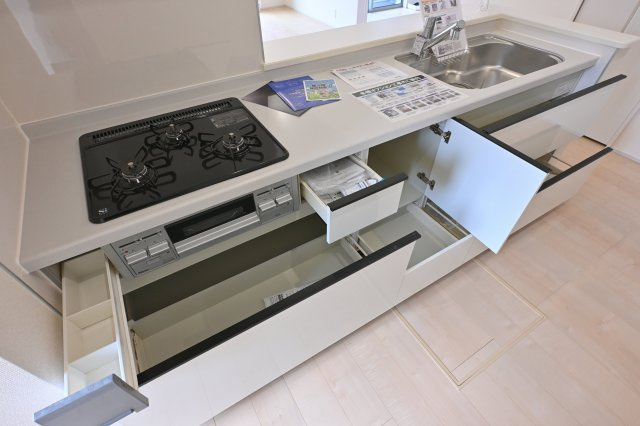 【キッチン】 | 一建設　大泉第16寄木戸 | キッチンも収納がたくさん！深いお鍋や食器もしっかり仕舞えます♪