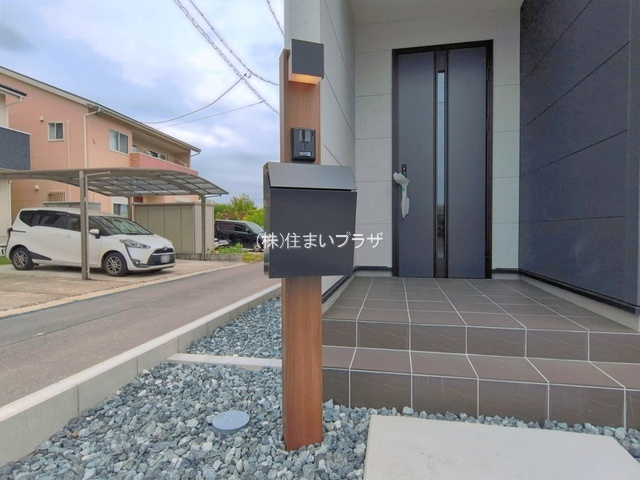 仲介手数料無料）稲沢市矢合町面棒堀１号棟の玄関|ゆったりとした玄関です