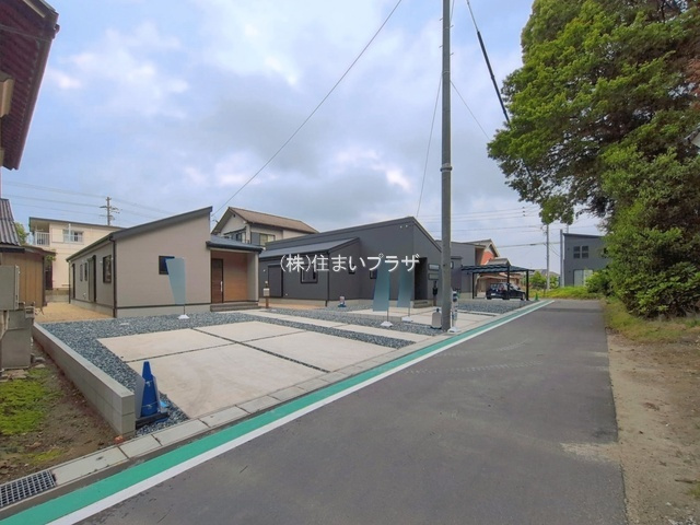 仲介手数料無料）稲沢市平和町法立北瀬古第３・１号棟の前面道路含む現地写真|前面道路含む現地写真です