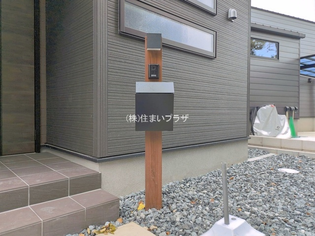仲介手数料無料）稲沢市平和町法立北瀬古第３・１号棟の玄関|きれいな玄関です