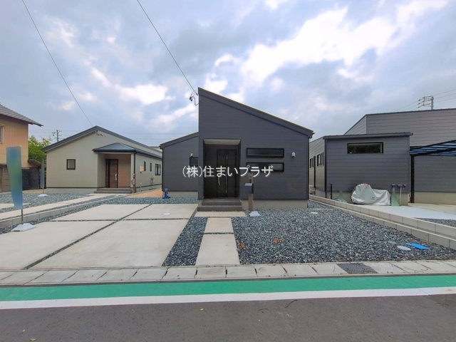 仲介手数料無料）稲沢市平和町法立北瀬古第３・１号棟の前面道路含む現地写真|前面道路含む現地写真です