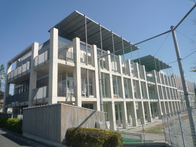 川口市立戸塚南小学校まで700m