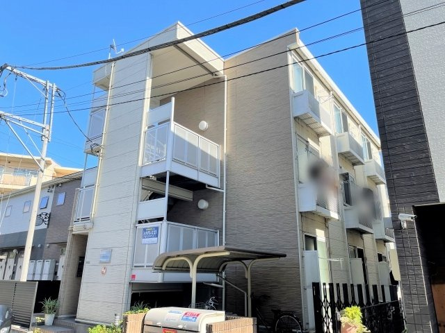 レオパレスクレスト千寿の外観