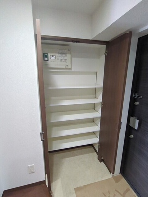 駐輪場　(各世帯１台)