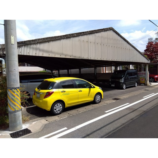 青木ガレージの駐車場|お問い合わせは美濃善不動産駅前店へ！
