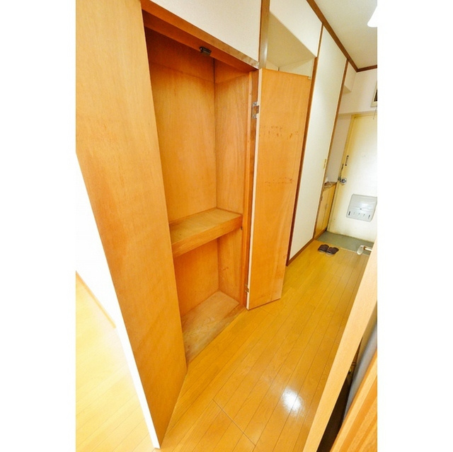 大忠ビル　の収納|廊下収納