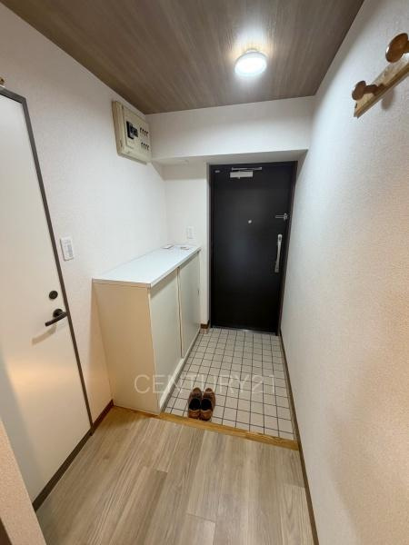 エクレール高崎の玄関|シューズボックス付きの玄関です。