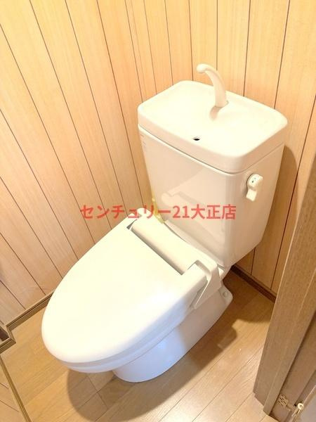 大阪市大正区平尾４丁目の賃貸マンションのトイレ