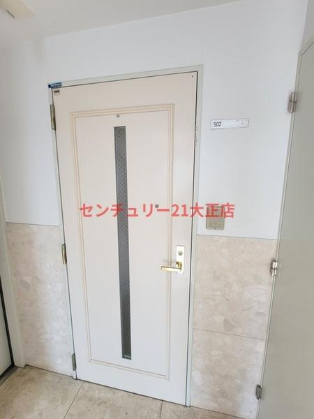 デイズハイツ港晴の玄関