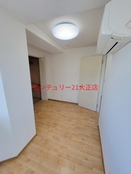 デイズハイツ港晴の洋室