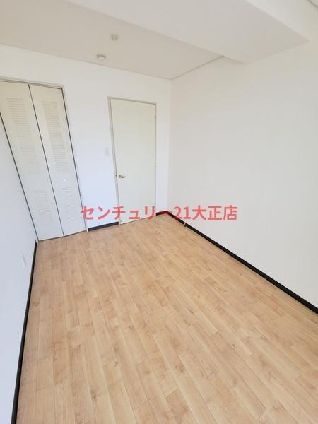デイズハイツ港晴の洋室