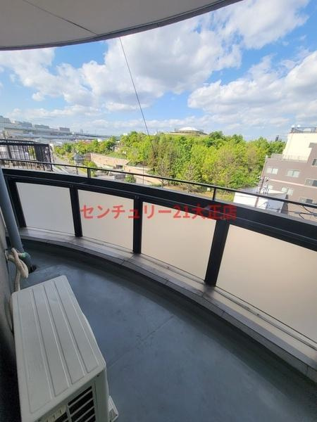 デイズハイツ港晴のバルコニー