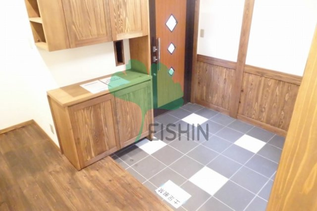 杢の長屋(もくの長屋)の玄関|下駄箱もしっかりついてます！