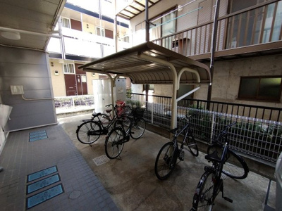 【その他】 | レオパレスカメリア | 駐輪場　原付＆自転車のみ駐輪可能
