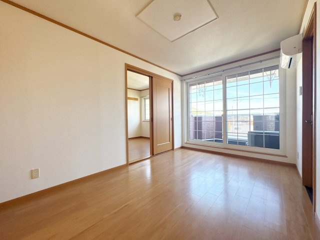 【居間・リビング】 | ブリッサ日高Ⅱ