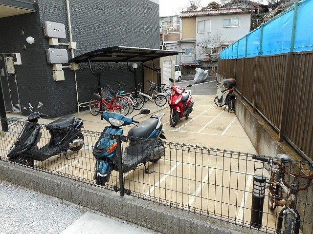 レオパレスレイフェアリーのその他|駐輪場　原付＆自転車のみ駐輪可能