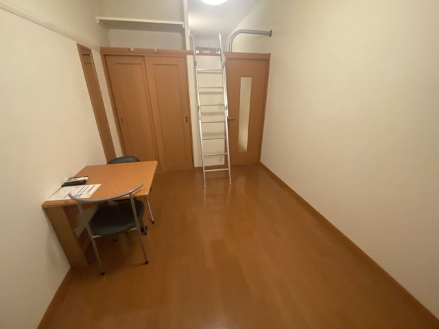 レオパレスモーブ中町の居間・リビング