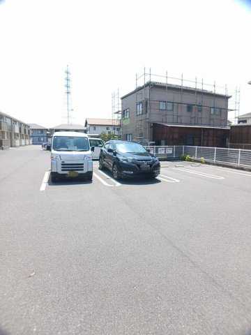 シエルアンソレイエの駐車場