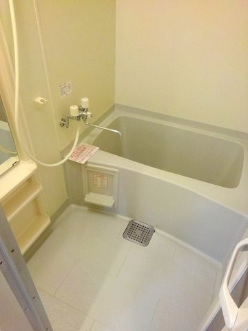 レーヴェの浴室