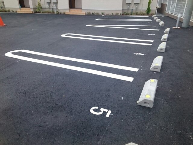 リュミエールの駐車場