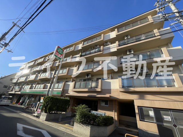 ハイツクレセントの外観|落ち着いた雰囲気の外観です