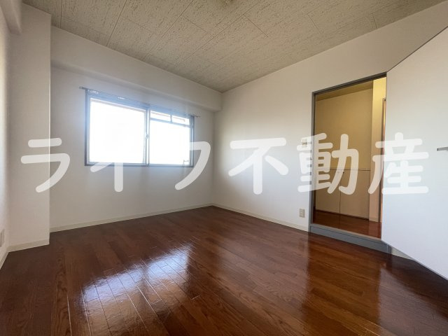 ハイツクレセントの洋室|明るい洋室です