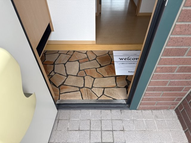 シエロ（メゾネット）の玄関