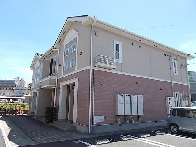 熊本市中央区坪井６丁目のアパートの外観|外観もきれいです