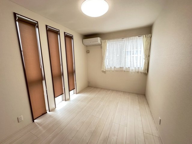 中古戸建　大垣市青柳町一丁目　令和元年築の洋室