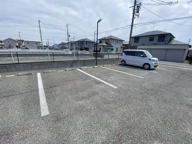 セントラルセジュールの駐車場