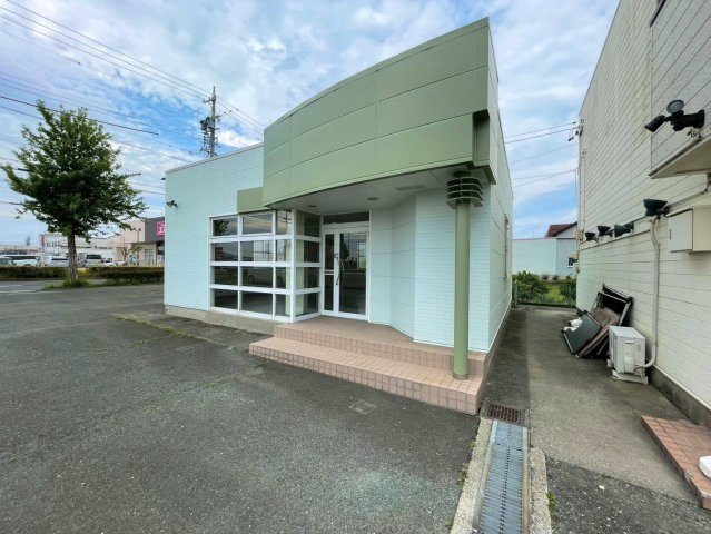 小向町字西小向事務所の外観