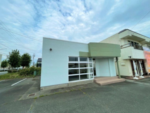 小向町字西小向事務所の外観