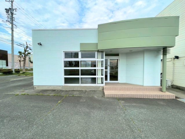 小向町字西小向事務所の外観