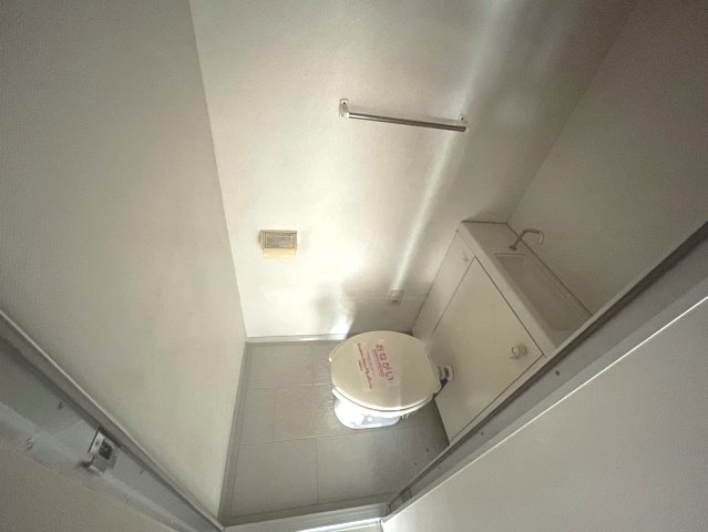 小向町字西小向事務所のトイレ