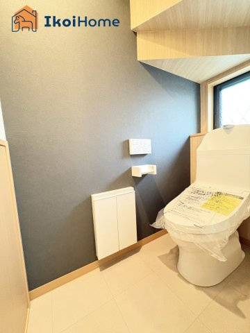 神戸市西区玉津町二ツ屋　中古戸建のトイレ|【ホームページに現地動画掲載中】●年中無休：当日予約可●1階・2階ウォッシュレット付のお手洗いです