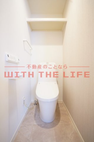 Leaf津福駅南【キャッシュバック対象物件】のトイレ|コンパクトで使いやすいトイレです