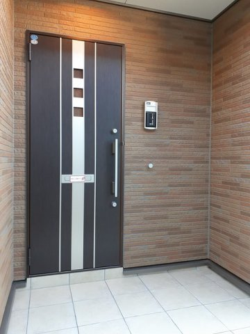 マンス　シャンのその他