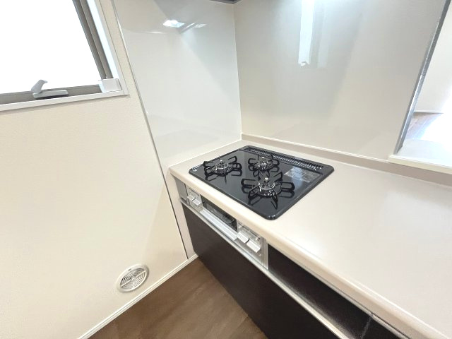 【キッチン】 | 福岡市南区警弥郷1丁目第4　2号棟（全3棟）【仲介手数料無料・0円】 | 現地写真。