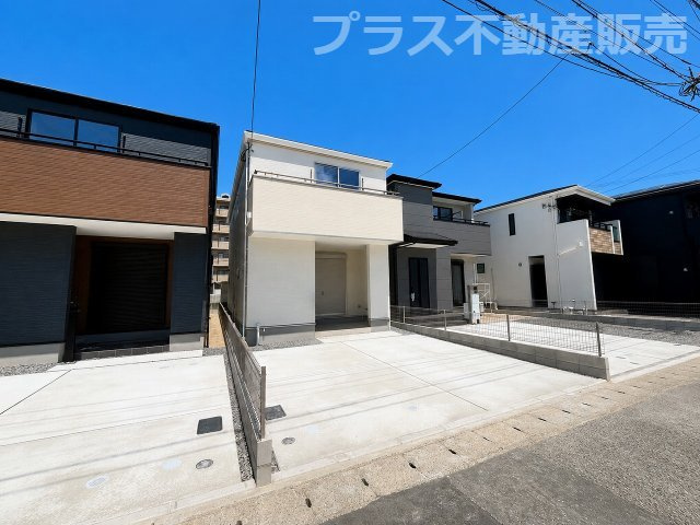 【外観】 | 福岡市南区警弥郷1丁目第4　2号棟（全3棟）【仲介手数料無料・0円】 | 現地写真。プラス不動産販売なら、現場の全ての棟をまとめてご見学頂けます。