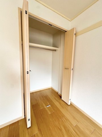 グリーンハイツカワムラの収納|こまごまとしたものを収納できそうですね