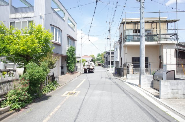 本町1丁目土地47坪の周辺|西側約5.6ｍ公道に約7.8ｍ接道