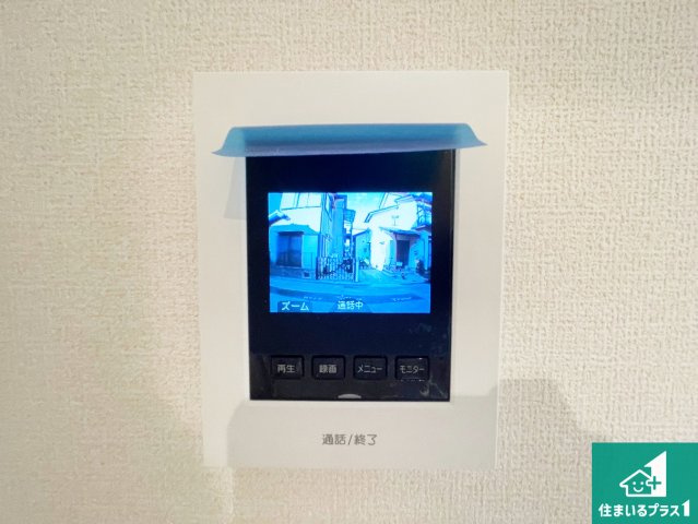 神戸市西区王塚台　第10期　新築一戸建ての防犯設備|カラーモニターインターホン！声だけでなく来訪者の姿や顔がモニターで確認できるので、小さなお子様がいらっしゃるご家庭でも安心できます！