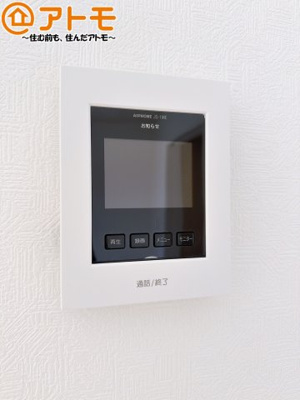 【防犯設備】 | 藤枝市岡部町内谷第3　新築戸建　全1棟 | TVモニター付きインターホンは訪問者を確認することができて、防犯性に優れています♪