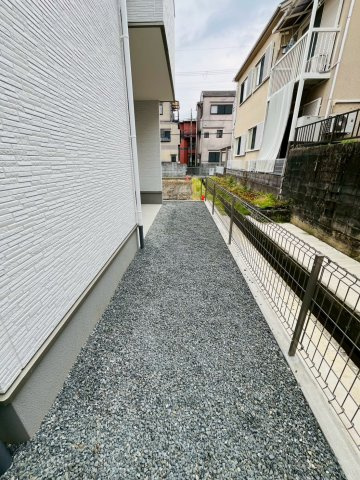 羽束師鴨川町１２号地
