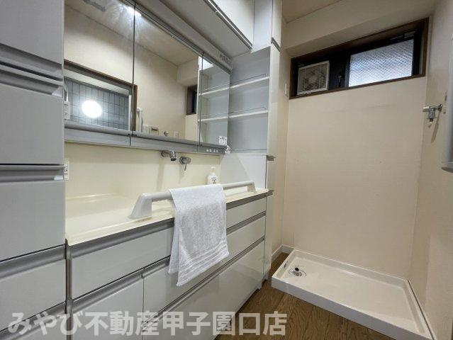 貸家　西宮市甲子園砂田町の浴室